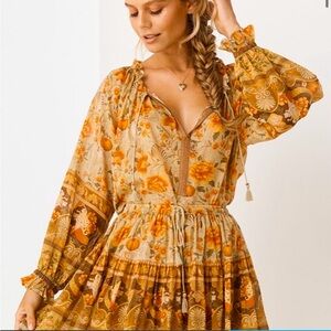 New w/o tags! Stunning & beautiful seashell blouse by Spell designs